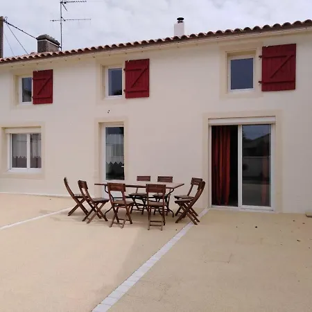 Maison Renovee Pour 14 Pers Avec Piscine Chauffee, Jardin, Baby-foot, Proche Puy Du Fou Et La Rochelle - Fr-1-426-362 Ferienhaus L'Hermenault