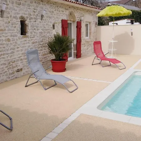 Maison Renovee Pour 14 Pers Avec Piscine Chauffee, Jardin, Baby-foot, Proche Puy Du Fou Et La Rochelle - Fr-1-426-362 Ferienhaus L'Hermenault