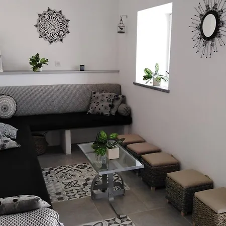 Maison Renovee Pour 14 Pers Avec Piscine Chauffee, Jardin, Baby-foot, Proche Puy Du Fou Et La Rochelle - Fr-1-426-362 * L'Hermenault