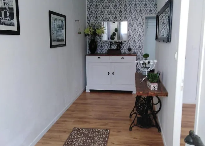 Maison Renovee Pour 14 Pers Avec Piscine Chauffee, Jardin, Baby-foot, Proche Puy Du Fou Et La Rochelle - Fr-1-426-362 *