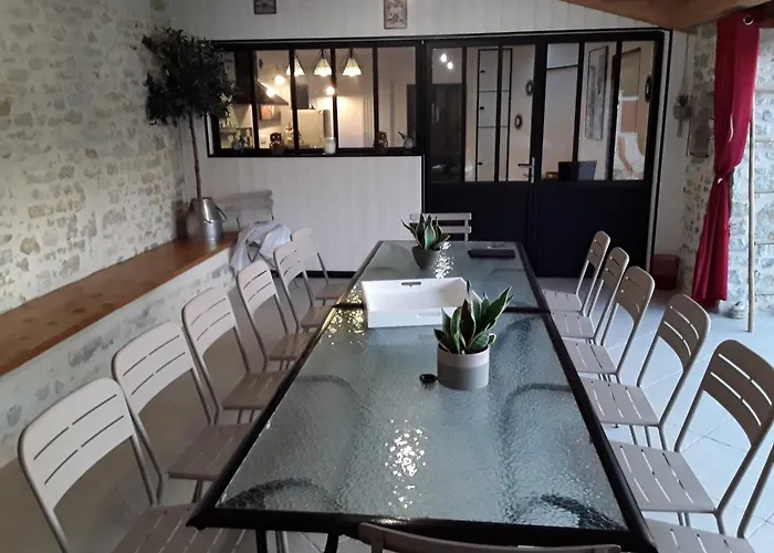 Maison Renovee Pour 14 Pers Avec Piscine Chauffee, Jardin, Baby-foot, Proche Puy Du Fou Et La Rochelle - Fr-1-426-362 Tatil Evi