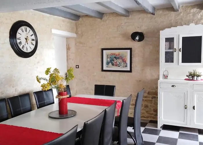 Maison Renovee Pour 14 Pers Avec Piscine Chauffee, Jardin, Baby-foot, Proche Puy Du Fou Et La Rochelle - Fr-1-426-362 Tatil Evi